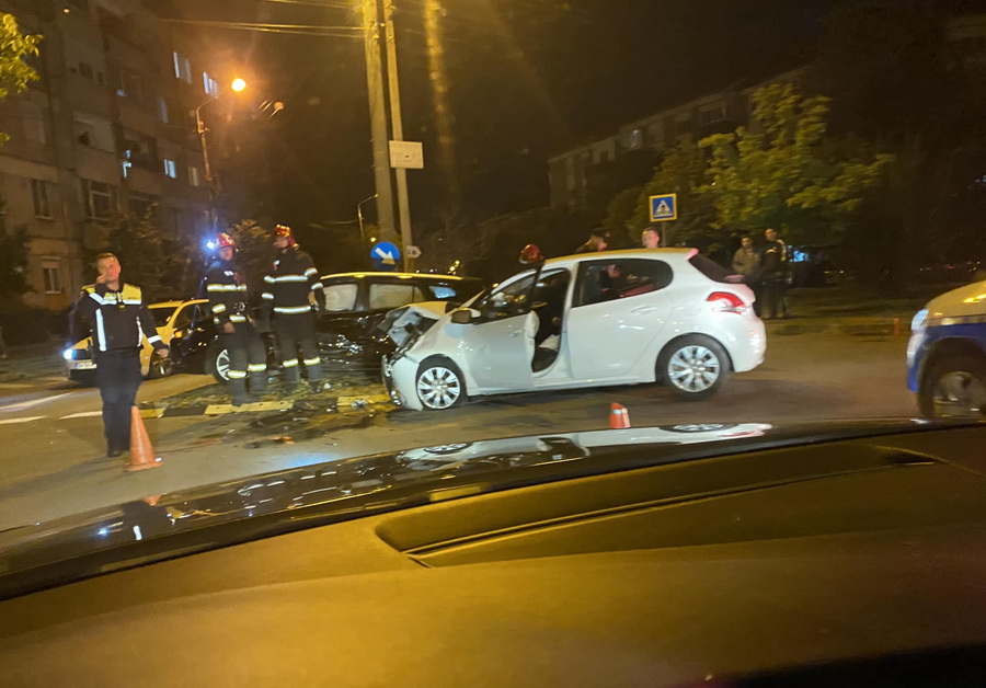 Accident in Oradea, intr-un sens giratoriu. Un barbat a fost dus…